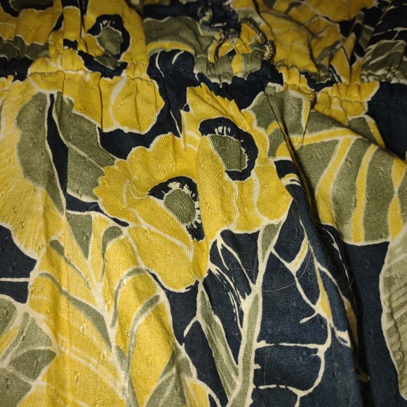 Hollister tank top - Picture 2 of 3